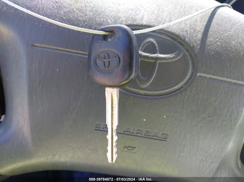 2001 Toyota Sienna Le VIN: 4T3ZF13C01U385414 Lot: 39784572