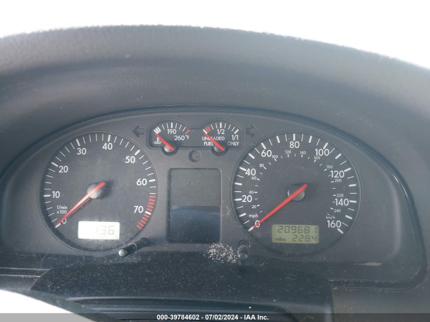2000 Volkswagen Passat Gls VIN: WVWMA23B6YP218681 Lot: 39784602