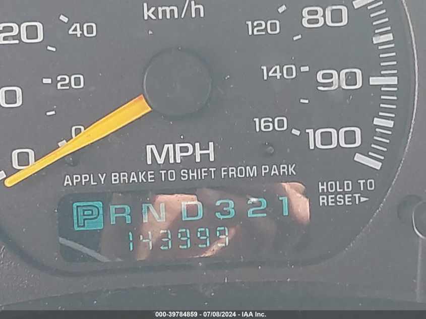 2001 Chevrolet Tahoe Lt VIN: 1GNEK13TX1R104088 Lot: 39784859