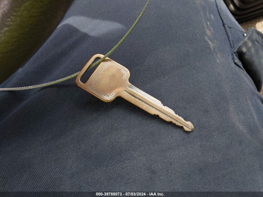 1995 Isuzu Conventional Short Bed VIN: JAACL11L6S7203866 Lot: 39785073