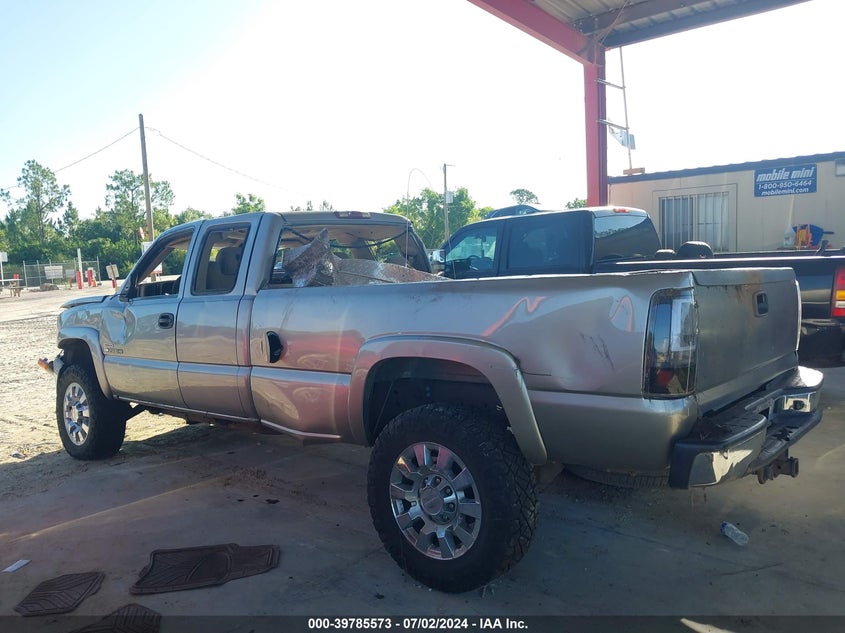 2003 Chevrolet Silverado C2500 Heavy Duty VIN: 1GCHC29183E166890 Lot: 39785573