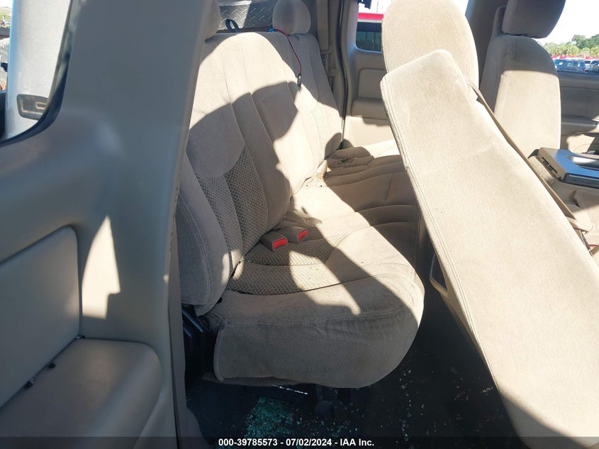 2003 Chevrolet Silverado C2500 Heavy Duty VIN: 1GCHC29183E166890 Lot: 39785573