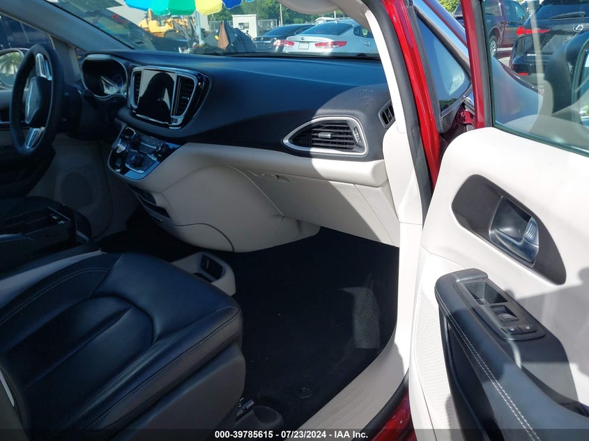 VIN 2C4RC1BGXPR594188 2023 CHRYSLER PACIFICA TOURING L