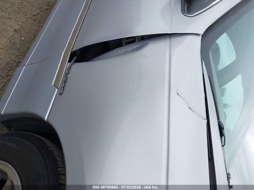 2001 Lincoln Town Car Signature VIN: 1LNHM82W71Y706498 Lot: 39785684