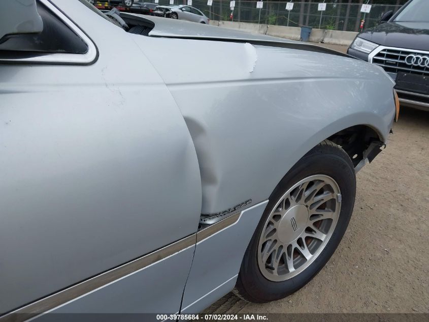 2001 Lincoln Town Car Signature VIN: 1LNHM82W71Y706498 Lot: 39785684