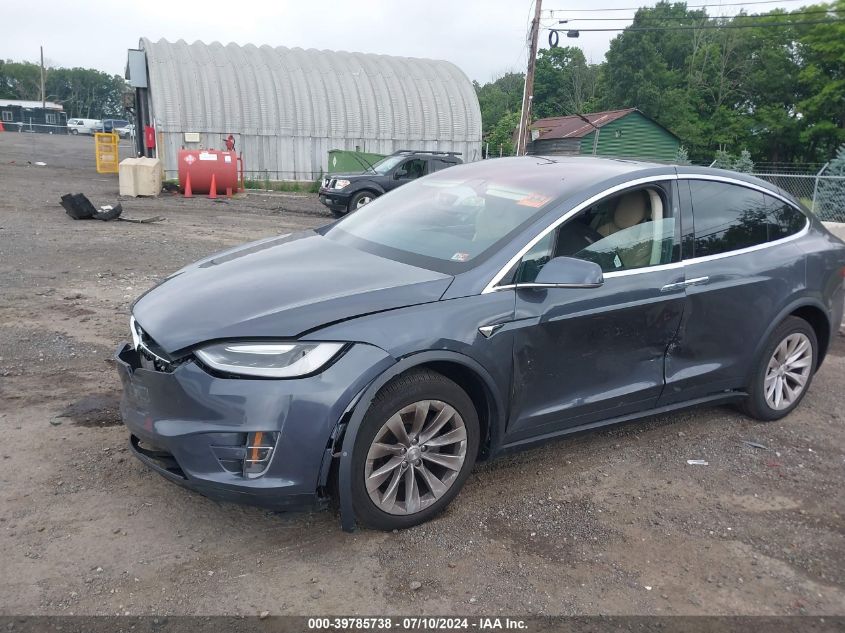 2017 Tesla Model X 100D/75D/90D VIN: 5YJXCBE27HF029682 Lot: 39785738