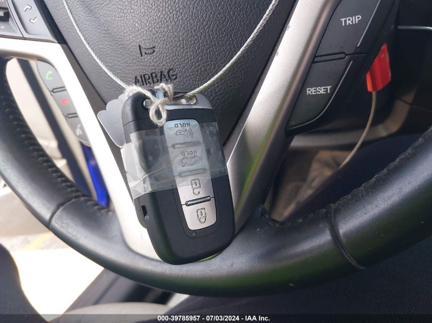 2012 Hyundai Veloster VIN: KMHTC6AD6CU072323 Lot: 39785957