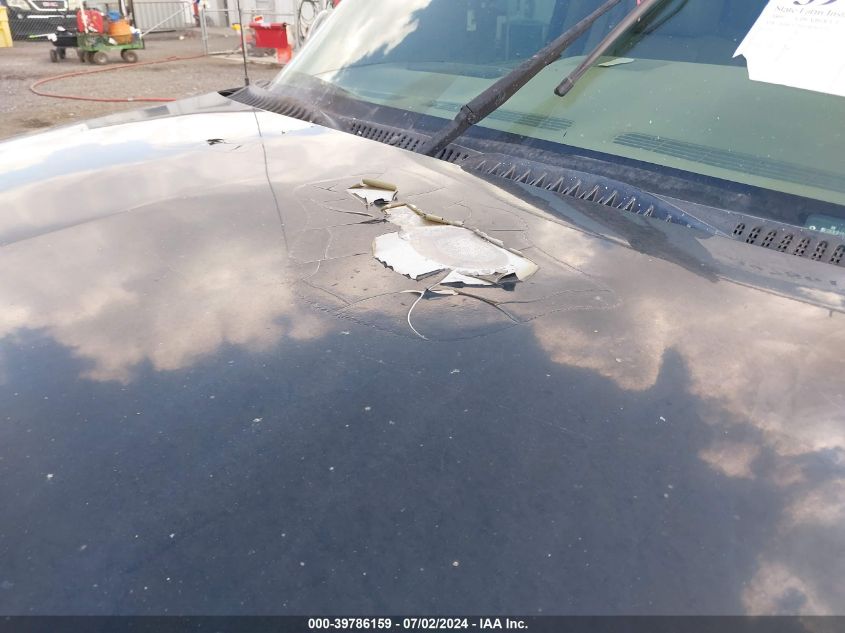 2005 Chevrolet Tahoe Z71 VIN: 1GNEK13T95R262136 Lot: 39786159