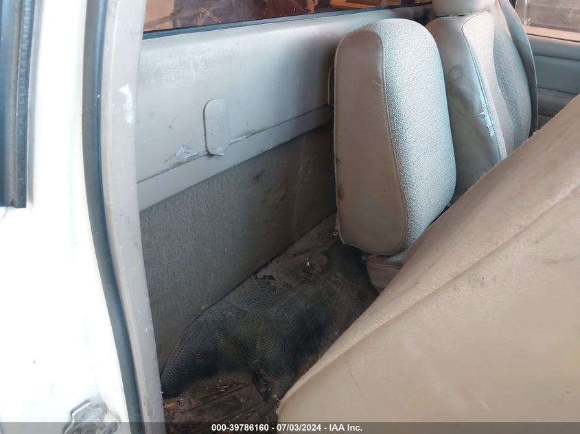 2004 Chevrolet Silverado 1500 Work Truck VIN: 1GCEC14TX4Z290191 Lot: 39786160