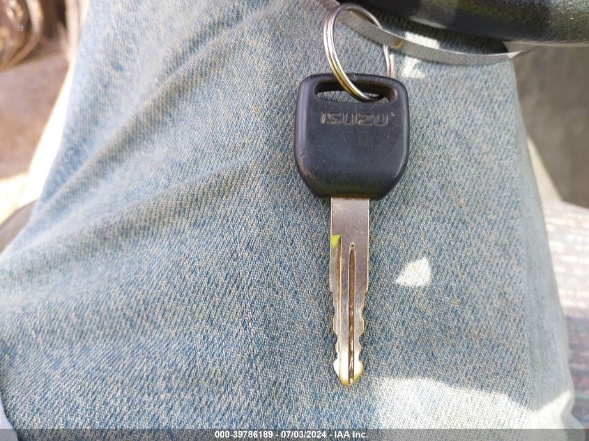 1999 Isuzu Amigo S 3.2L V6 Hard Top/S 3.2L V6 Soft Top VIN: 4S2CM57W5X4317014 Lot: 39786189