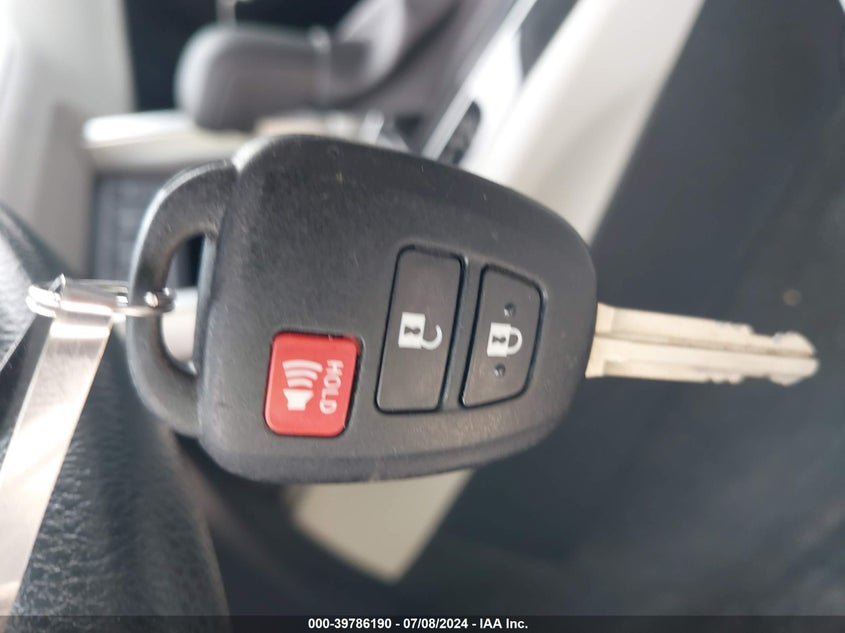 VIN 7MUAAAAG2PV045229 2023 TOYOTA COROLLA CROSS L