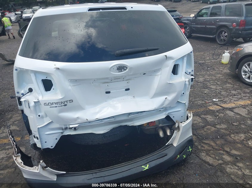 2011 Kia Sorento Lx VIN: 5XYKT3A11BG045521 Lot: 39786339