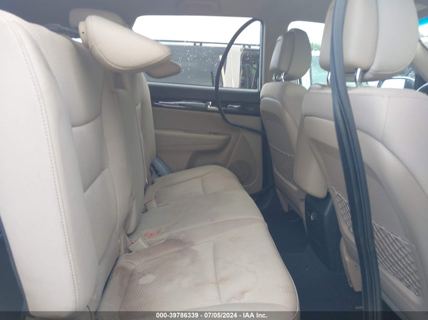 2011 Kia Sorento Lx VIN: 5XYKT3A11BG045521 Lot: 39786339