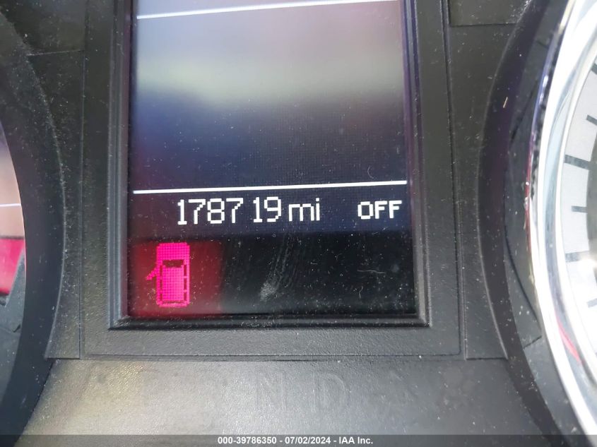 2011 Dodge Grand Caravan Crew VIN: 2D4RN5DG2BR697258 Lot: 39786350