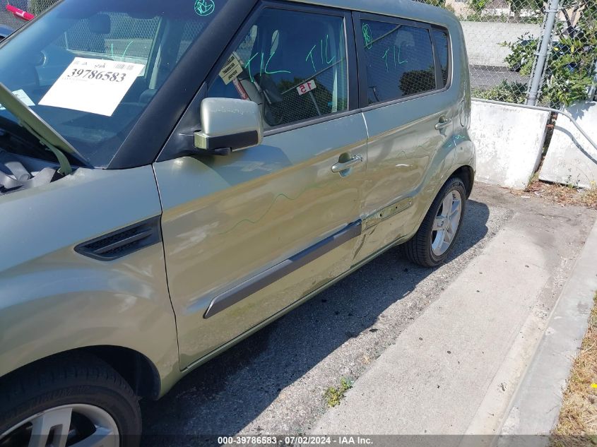 2011 Kia Soul + VIN: KNDJT2A23B7212778 Lot: 39786583