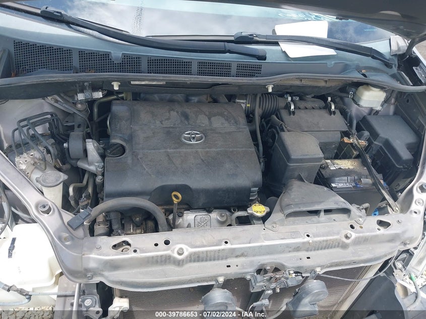 2011 Toyota Sienna Le V6 VIN: 5TDKK3DC3BS039058 Lot: 39786653