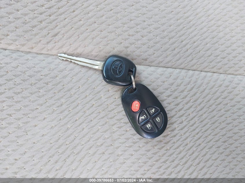 2011 Toyota Sienna Le V6 VIN: 5TDKK3DC3BS039058 Lot: 39786653