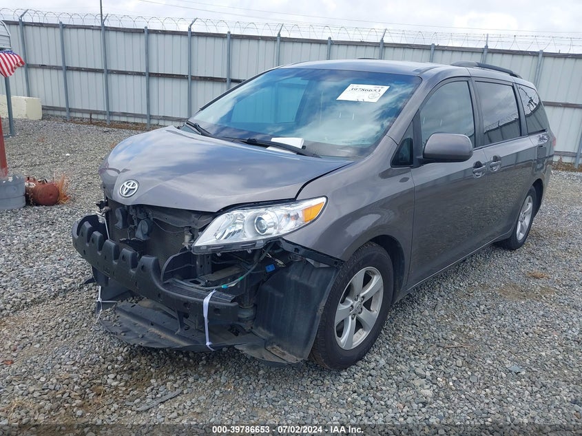 2011 Toyota Sienna Le V6 VIN: 5TDKK3DC3BS039058 Lot: 39786653