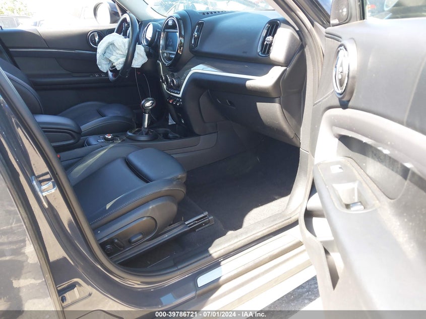 2018 Mini Countryman Cooper S VIN: WMZYT3C37J3E93518 Lot: 39786721