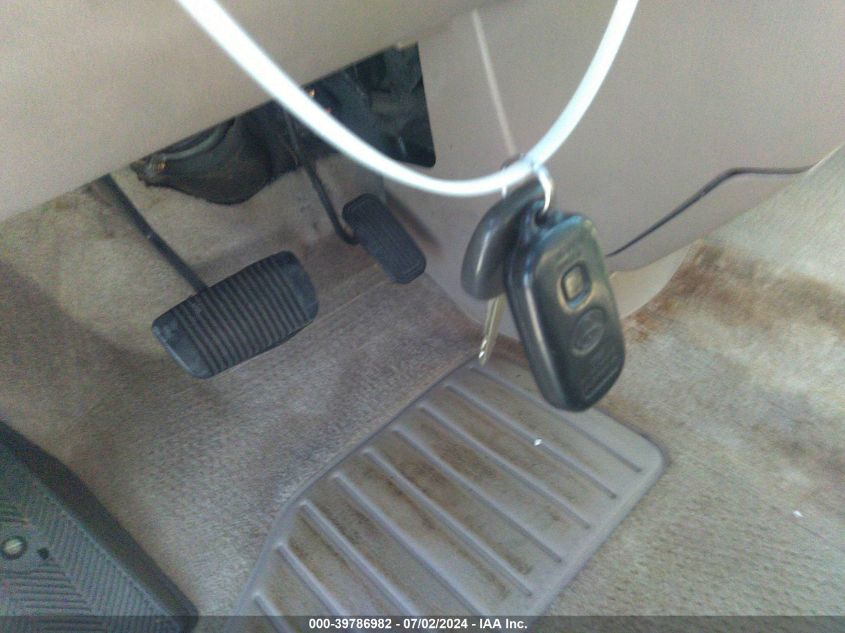 2001 Toyota Sienna Xle VIN: 4T3ZF13C61U365863 Lot: 39786982