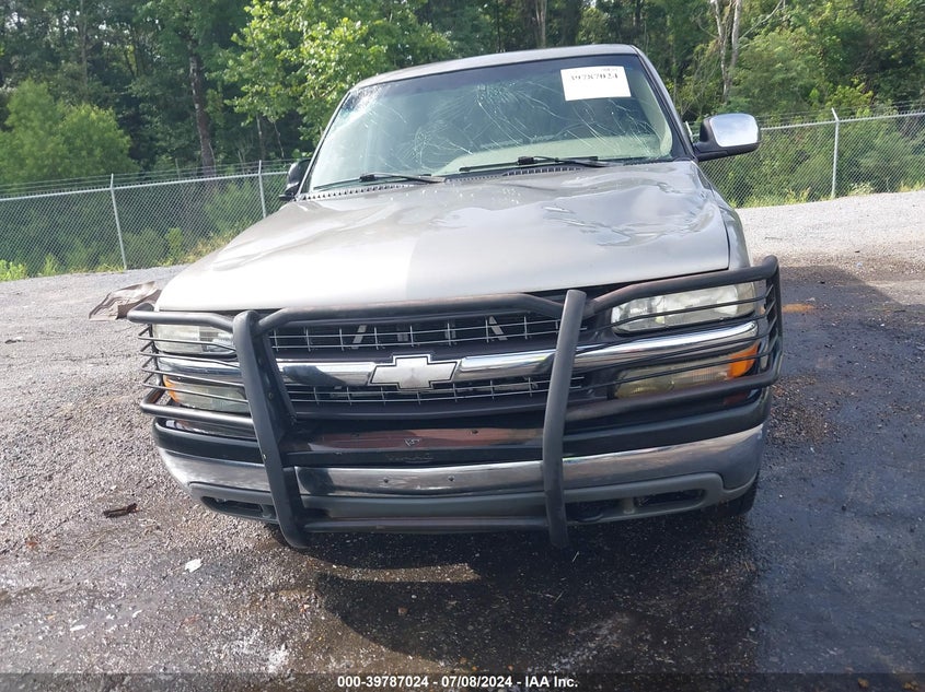 2002 Chevrolet Silverado 1500 Ls VIN: 2GCEK19T121182124 Lot: 39787024