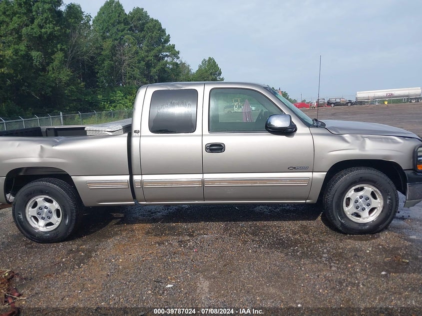 2002 Chevrolet Silverado 1500 Ls VIN: 2GCEK19T121182124 Lot: 39787024