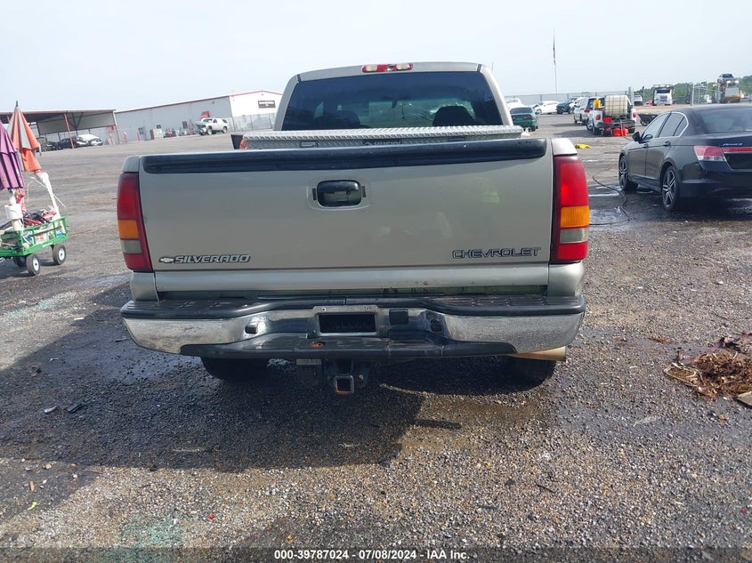 2002 Chevrolet Silverado 1500 Ls VIN: 2GCEK19T121182124 Lot: 39787024