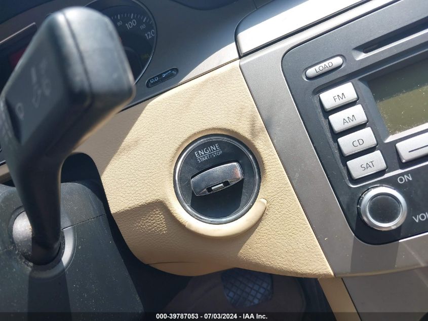 2008 Volkswagen Passat Komfort VIN: WVWAK73C78E129123 Lot: 39787053