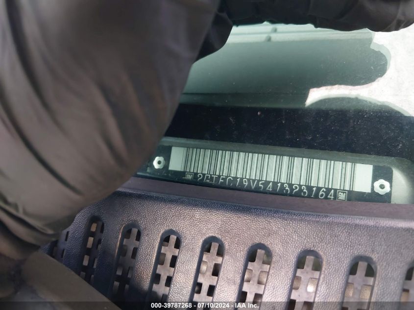 2004 GMC Sierra 1500 C1500 VIN: 2GTEC19V541323164 Lot: 39787268