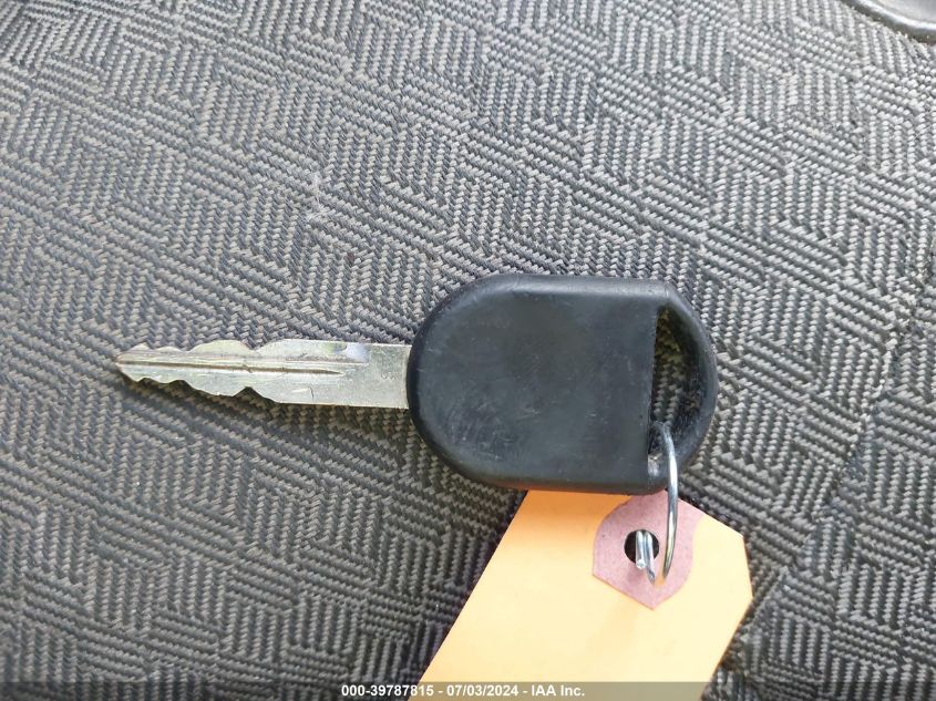 2002 Ford Explorer Xls VIN: 1FMZU62E62ZA65307 Lot: 39787815