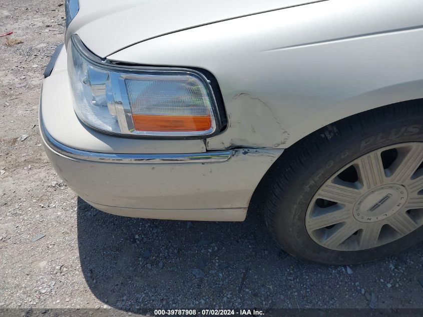 2003 Lincoln Town Car Cartier VIN: 1LNHM83W53Y625727 Lot: 39787908