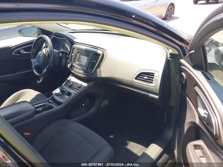 2016 CHRYSLER 200 TOURING - 1C3CCCFB4GN188182