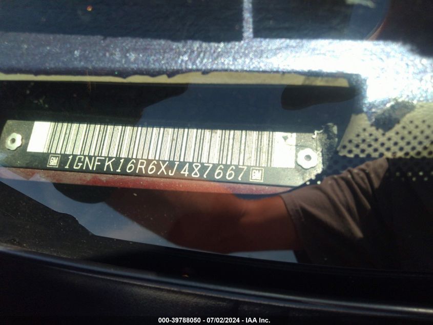 1999 Chevrolet Suburban 1500 Lt VIN: 1GNFK16R6XJ487667 Lot: 39788050