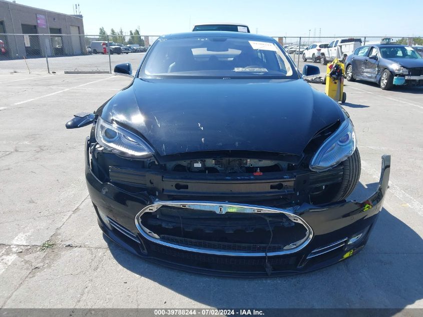 2013 Tesla Model S VIN: 5YJSA1CN3DFP24713 Lot: 39788244