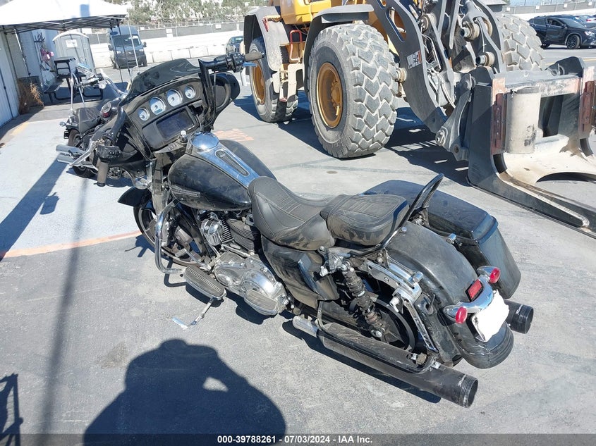 2023 HARLEY-DAVIDSON FLHX - 1HD1KBC20PB602188