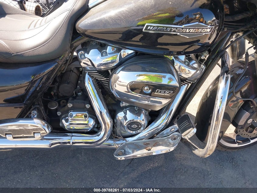 2023 HARLEY-DAVIDSON FLHX - 1HD1KBC20PB602188