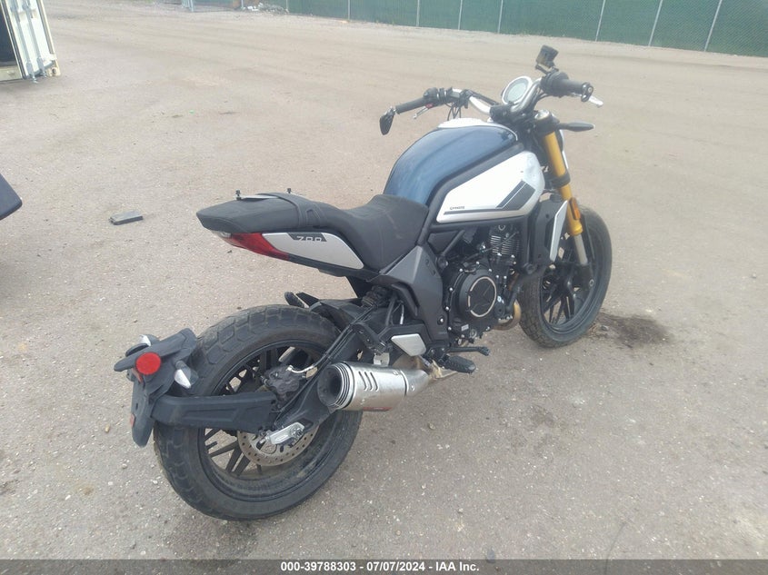 VIN LCEPEWL17N6000881 2022 CF MOTO 700 CL-X