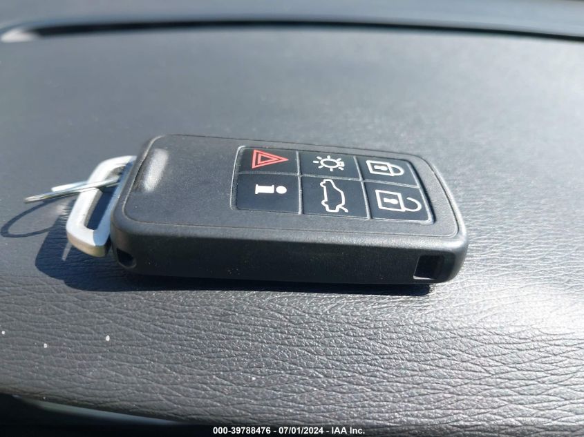 2015 Volvo S60 T5 Premier VIN: YV140MFB1F1304744 Lot: 39788476