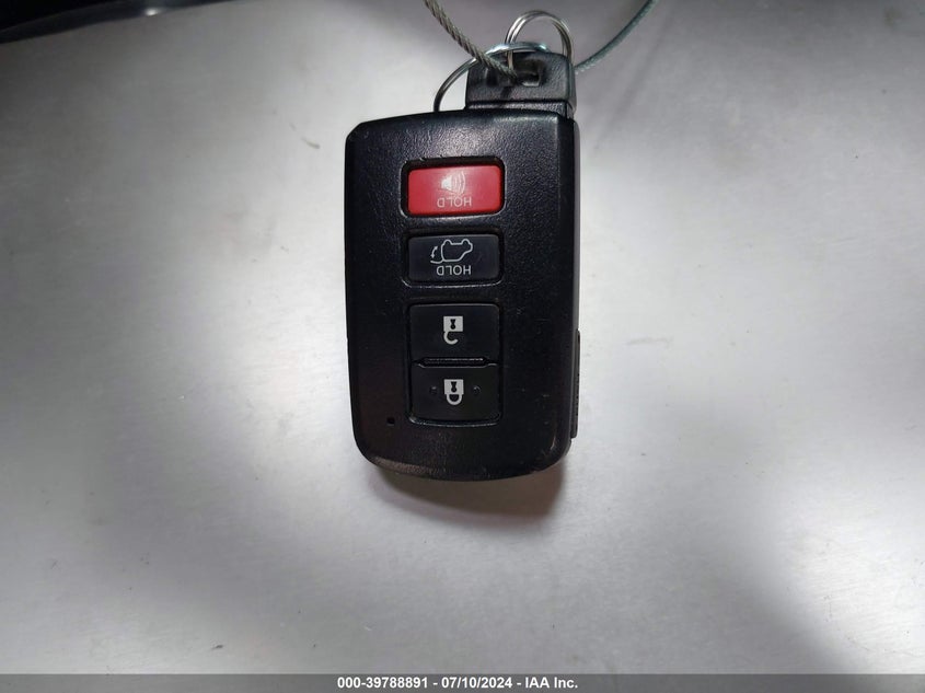 VIN 2T3WFREV8JW521336 2018 TOYOTA RAV4 XLE