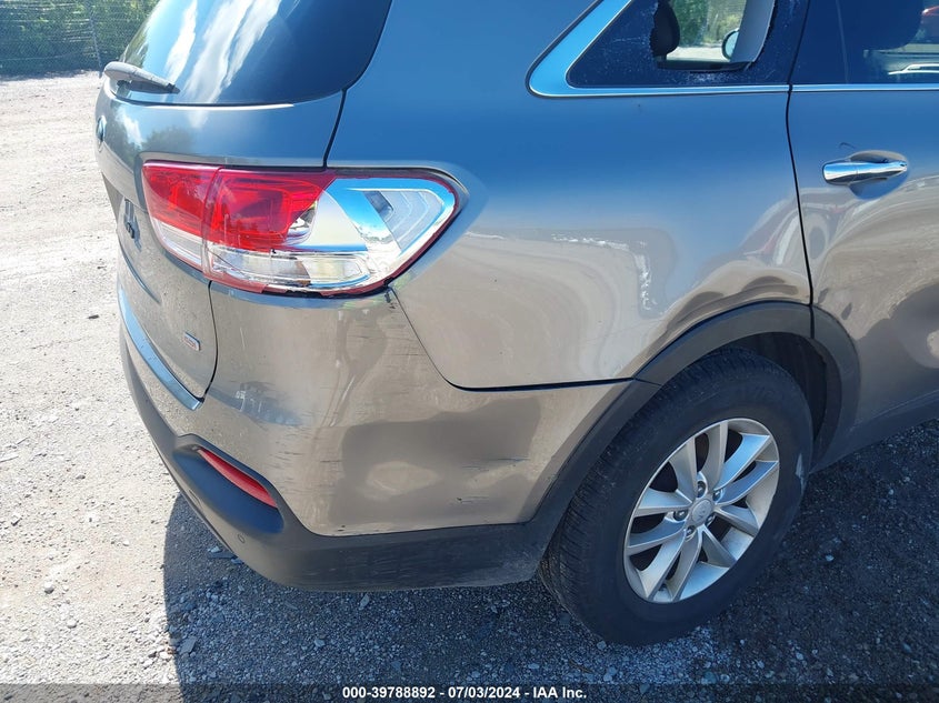 2016 Kia Sorento Lx/L VIN: 5XYPGDA3XGG032369 Lot: 39788892