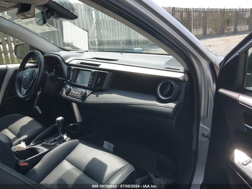 2017 TOYOTA RAV4 HYBRID LIMITED - JTMDJREV7HD064953