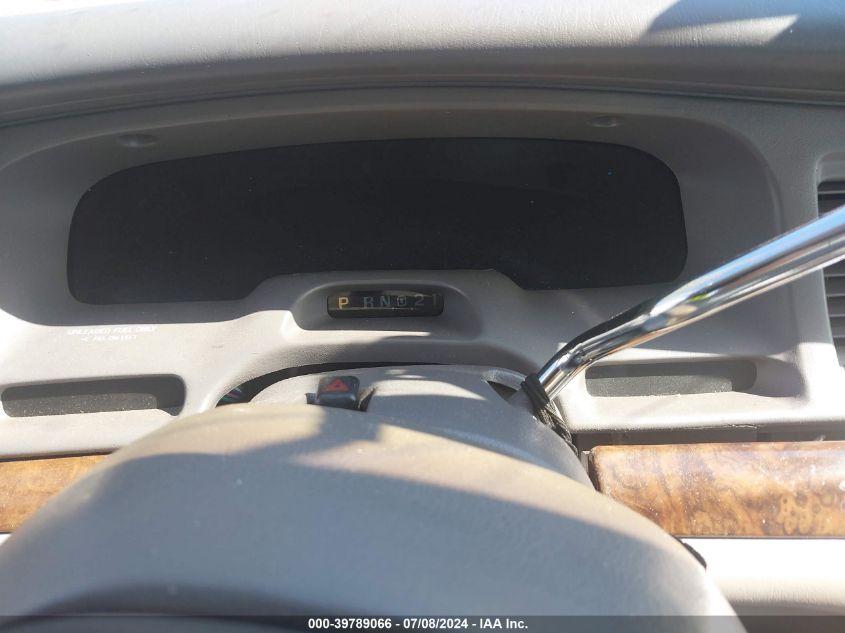 1997 Lincoln Town Car Signature VIN: 1LNLM82W8VY623369 Lot: 39789066