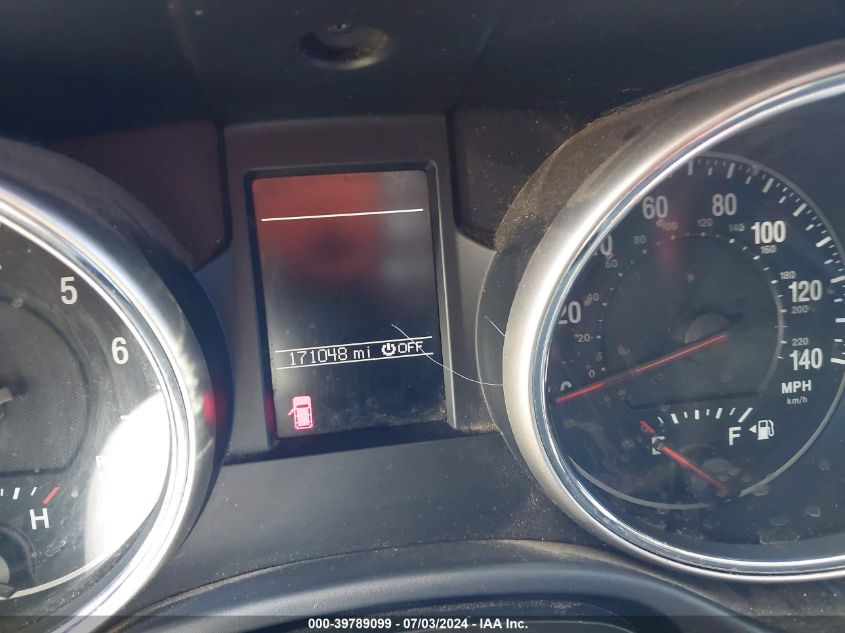 2011 Jeep Grand Cherokee Laredo VIN: 1J4RR4GG3BC551221 Lot: 39789099