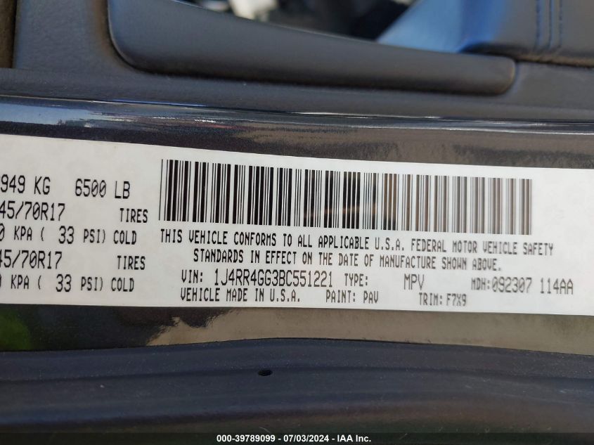 2011 Jeep Grand Cherokee Laredo VIN: 1J4RR4GG3BC551221 Lot: 39789099