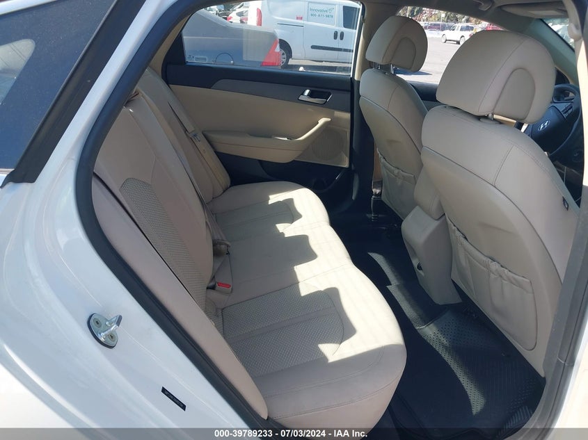 VIN 5NPE24AF7HH497704 2017 HYUNDAI SONATA SE