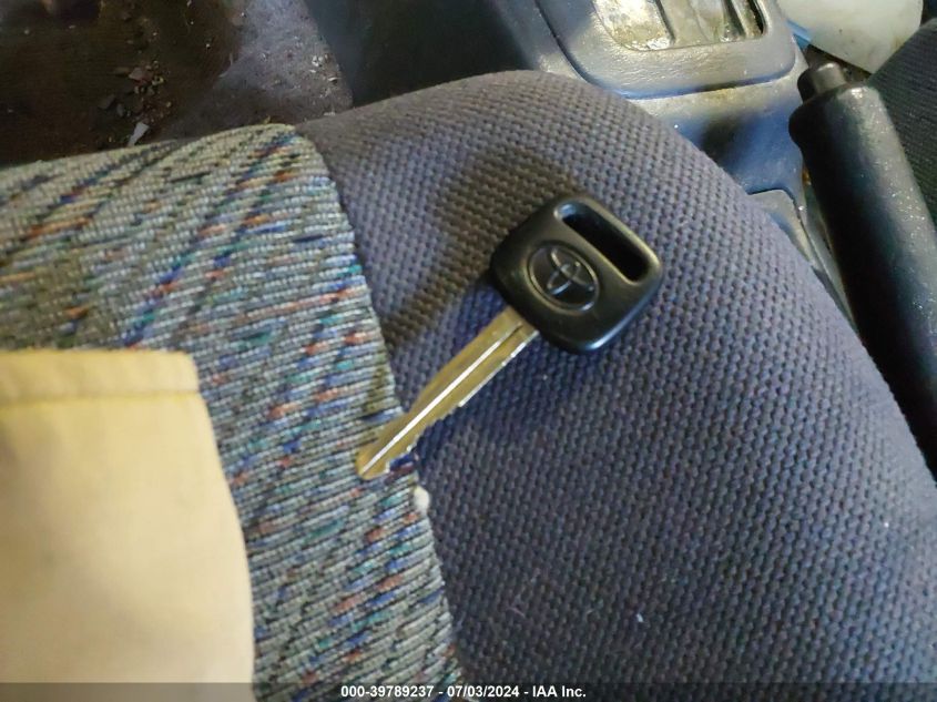 1998 Toyota Rav4 VIN: JT3HP10V8W0180857 Lot: 39789237