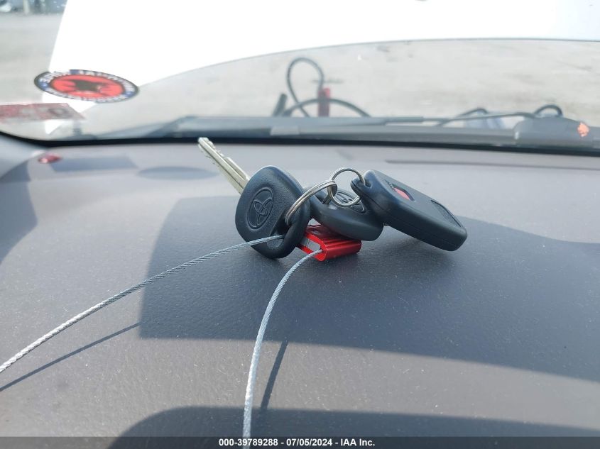 2005 Toyota Corolla Le VIN: 1NXBR32E55Z352561 Lot: 39789288