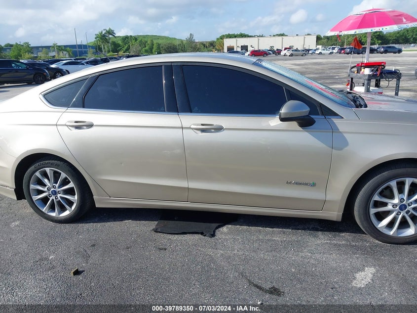 VIN 3FA6P0LU3HR270412 2017 FORD FUSION HYBRID SE