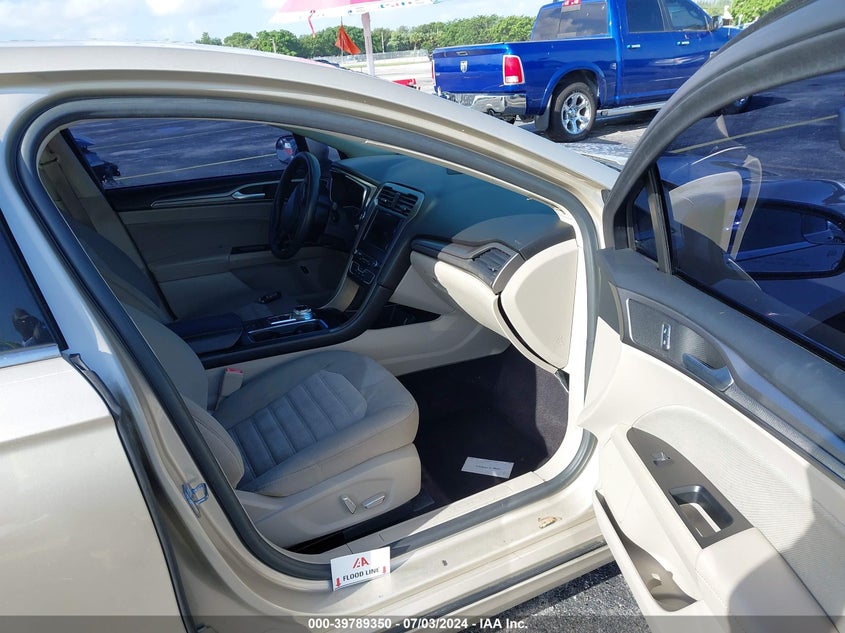 VIN 3FA6P0LU3HR270412 2017 FORD FUSION HYBRID SE