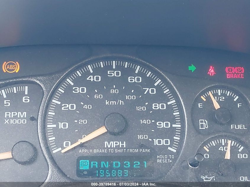 2002 Chevrolet Tahoe Ls VIN: 1GNEC13T22R284553 Lot: 39789416